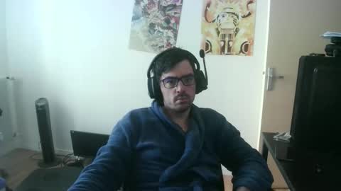 Snapshot of romainb72 chatting on 11/20/25, 08:14 romainb72 online show from 11/20/25, 08:14