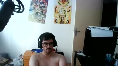 Snapshot of romainb72 chatting on 06/26/26, 06:40 romainb72 online show from 06/26/26, 06:40