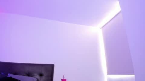 Snapshot of romantik_doll chatting on 05/05/26, 11:51 zaray online show from 05/05/26, 11:51