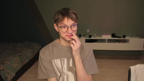 Snapshot of romeo_mercy chatting on 12/18/24, 10:24 Romeo online show from 12/18/24, 10:24