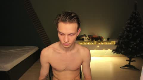 Snapshot of romeo_mercy chatting on 12/23/24, 12:35 Romeo online show from 12/23/24, 12:35