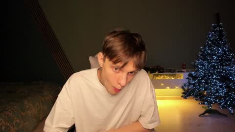 Snapshot of romeo_mercy chatting on 12/28/24, 10:25 Romeo online show from 12/28/24, 10:25