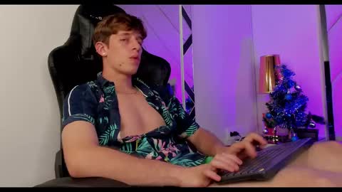 Snapshot of romeo_ricci1 chatting on 12/28/24, 01:08 Romeo Ricci online show from 12/28/24, 01:08