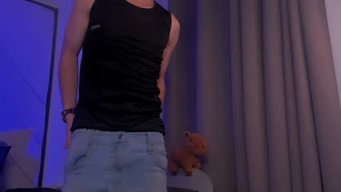 Snapshot of romeo_ricci1 chatting on 01/16/25, 09:16 Romeo Ricci online show from 01/16/25, 09:16