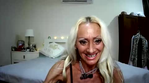 Snapshot of romeodiamond chatting on 06/13/26, 02:20 romeodiamond online show from 06/13/26, 02:20