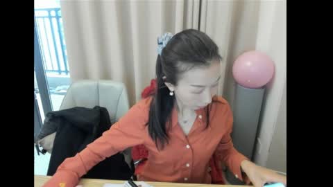 Snapshot of rongrong0329 chatting on 05/08/26, 12:05 sui sui online show from 05/08/26, 12:05
