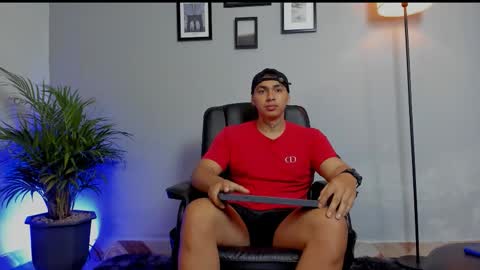 Snapshot of ronnie_canford chatting on 01/15/26, 05:27 RonnieCanford online show from 01/15/26, 05:27