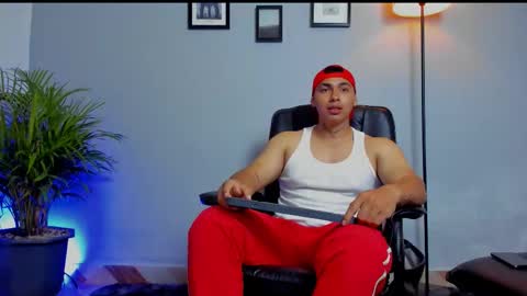 Snapshot of ronnie_canford chatting on 02/27/26, 01:38 RonnieCanford online show from 02/27/26, 01:38