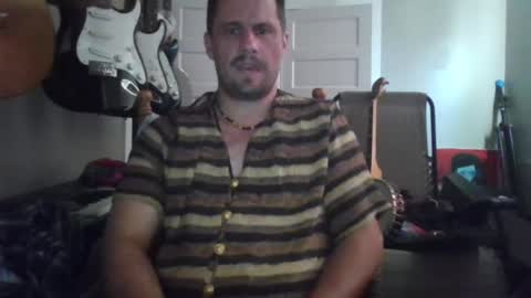 Snapshot of ronniejohnston13 chatting on 07/04/26, 11:16 ronniejohnston13 online show from 07/04/26, 11:16