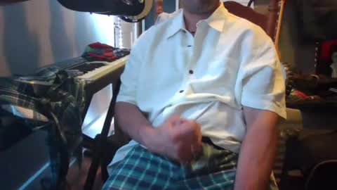 Snapshot of ronniejohnston13 chatting on 07/11/26, 03:53 ronniejohnston13 online show from 07/11/26, 03:53