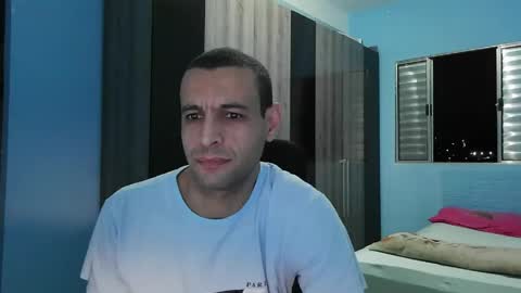 Snapshot of ronnispoto chatting on 04/21/26, 10:23 ronny online show from 04/21/26, 10:23
