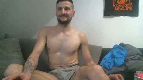 Snapshot of ronnypotti34 chatting on 03/01/25, 11:50 Ronny Potthoff online show from 03/01/25, 11:50