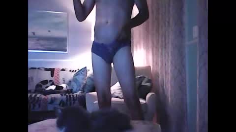 ronvlv online show from 10/06/25, 02:53