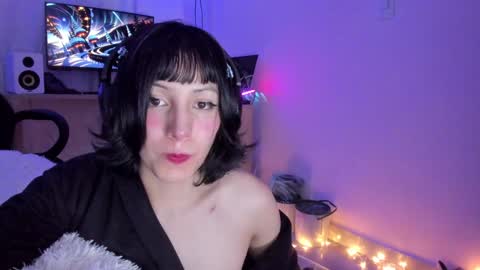 Snapshot of room312_ chatting on 12/16/24, 12:48 Twelve 3 Inst Twelve 312002 Twitter Room312 2002 online show from 12/16/24, 12:48