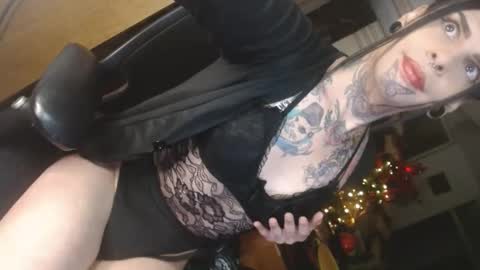 herreraisa offical online show from 11/16/25, 09:26