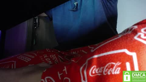 Snapshot of room_hot_x chatting on 12/24/24, 07:28 ken online show from 12/24/24, 07:28