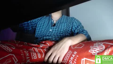 Snapshot of room_hot_x chatting on 12/29/24, 09:39 ken online show from 12/29/24, 09:39