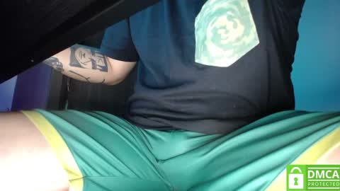 Snapshot of room_hot_x chatting on 01/15/25, 09:24 ken online show from 01/15/25, 09:24