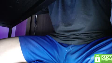 Snapshot of room_hot_x chatting on 02/21/25, 11:10 ken online show from 02/21/25, 11:10