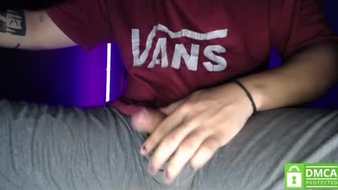 Snapshot of room_hot_x chatting on 10/03/25, 10:29 ken online show from 10/03/25, 10:29