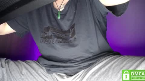 Snapshot of room_hot_x chatting on 10/04/25, 11:36 ken online show from 10/04/25, 11:36