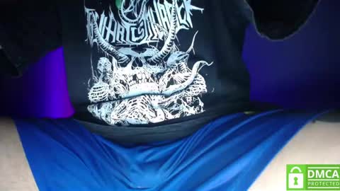 Snapshot of room_hot_x chatting on 10/15/25, 12:33 ken online show from 10/15/25, 12:33