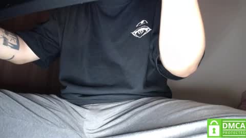 Snapshot of room_hot_x chatting on 11/03/25, 08:43 ken online show from 11/03/25, 08:43