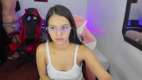  MIA AND PAUL online show from 11/26/25, 07:26