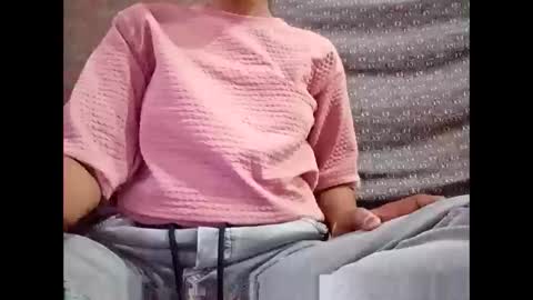 roop_sexy642 online show from 04/05/26, 01:19