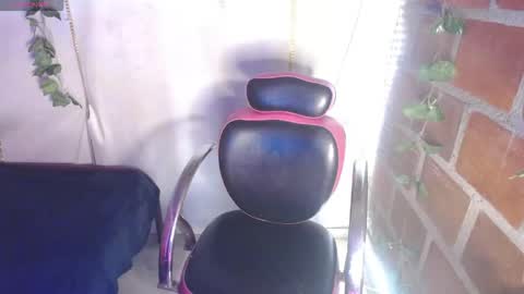 roos_veyker online show from 04/21/26, 01:53