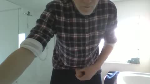 Snapshot of rorat28 chatting on 02/05/26, 09:03 rorat28 online show from 02/05/26, 09:03