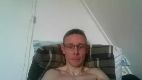 Snapshot of rororober chatting on 03/25/26, 09:59 rororober online show from 03/25/26, 09:59