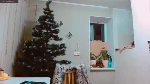 rosa843850 online show from 12/27/24, 03:59