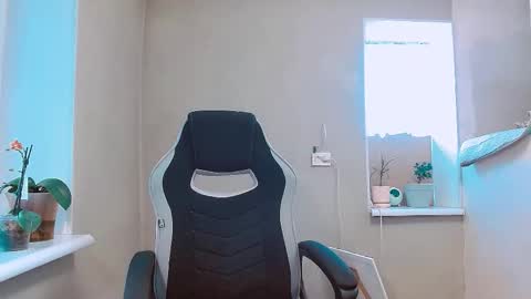 rosa843850 online show from 09/14/25, 03:00