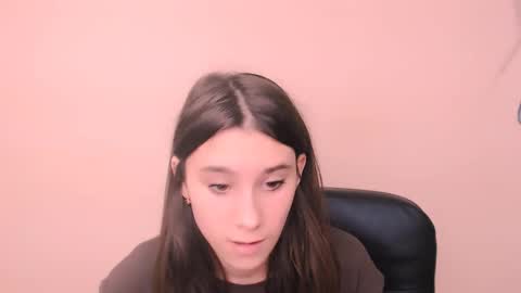 Rose online show from 11/15/25, 07:49