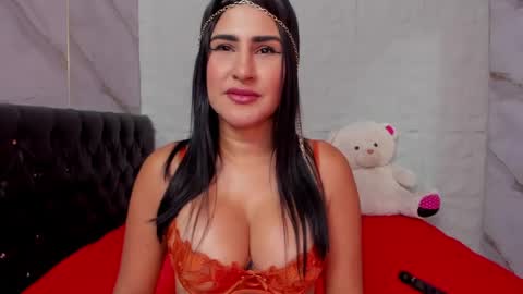 ROSALIA insta rosalia 10hoot online show from 04/27/26, 08:07