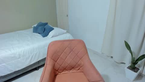 Snapshot of rosaliiaa1 chatting on 12/05/24, 07:49 Rosalia online show from 12/05/24, 07:49