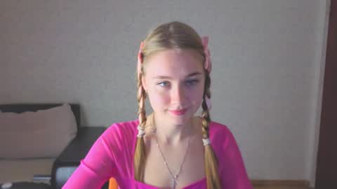 rosalina online show from 11/20/25, 07:41