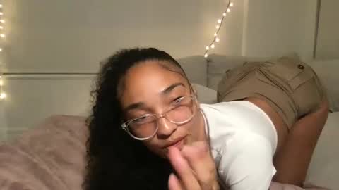 Rosalina online show from 09/11/25, 04:45