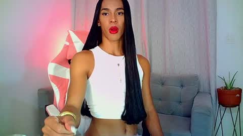 Snapshot of rosalindasexy chatting on 07/04/26, 04:51 Rosalinda online show from 07/04/26, 04:51