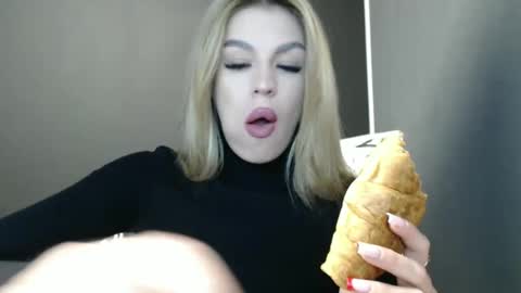 Rosalina online show from 10/01/25, 12:55