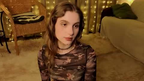 Snapshot of rosalvaulman chatting on 06/11/26, 12:32 Kylie online show from 06/11/26, 12:32