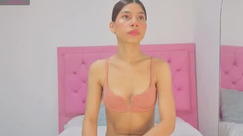 Snapshot of rosario_biancoo chatting on 02/04/26, 02:45 rosario online show from 02/04/26, 02:45