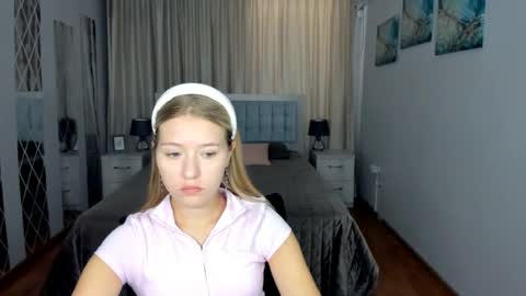 Snapshot of rosarising chatting on 06/06/26, 04:39 RosaRising online show from 06/06/26, 04:39