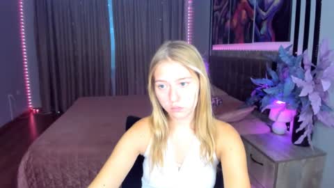 Snapshot of rosarising chatting on 06/25/26, 05:12 RosaRising online show from 06/25/26, 05:12