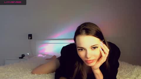 Snapshot of rose__luck chatting on 02/07/25, 03:19 rose__luck online show from 02/07/25, 03:19
