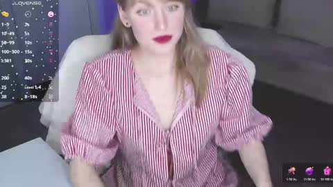 Snapshot of rose_brooks chatting on 06/03/26, 08:03 Rose but u can call me princess online show from 06/03/26, 08:03