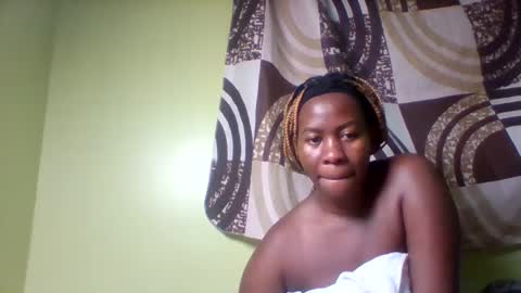 rose_coco online show from 10/14/25, 01:17