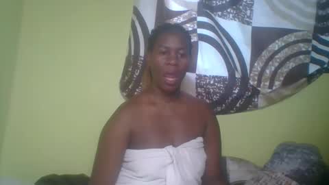 rose_coco online show from 10/23/25, 08:02
