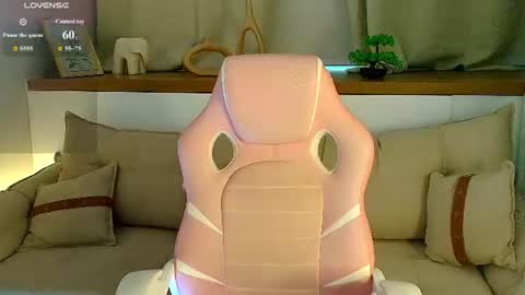 Snapshot of rose_desiree chatting on 06/19/26, 11:14 Rose online show from 06/19/26, 11:14